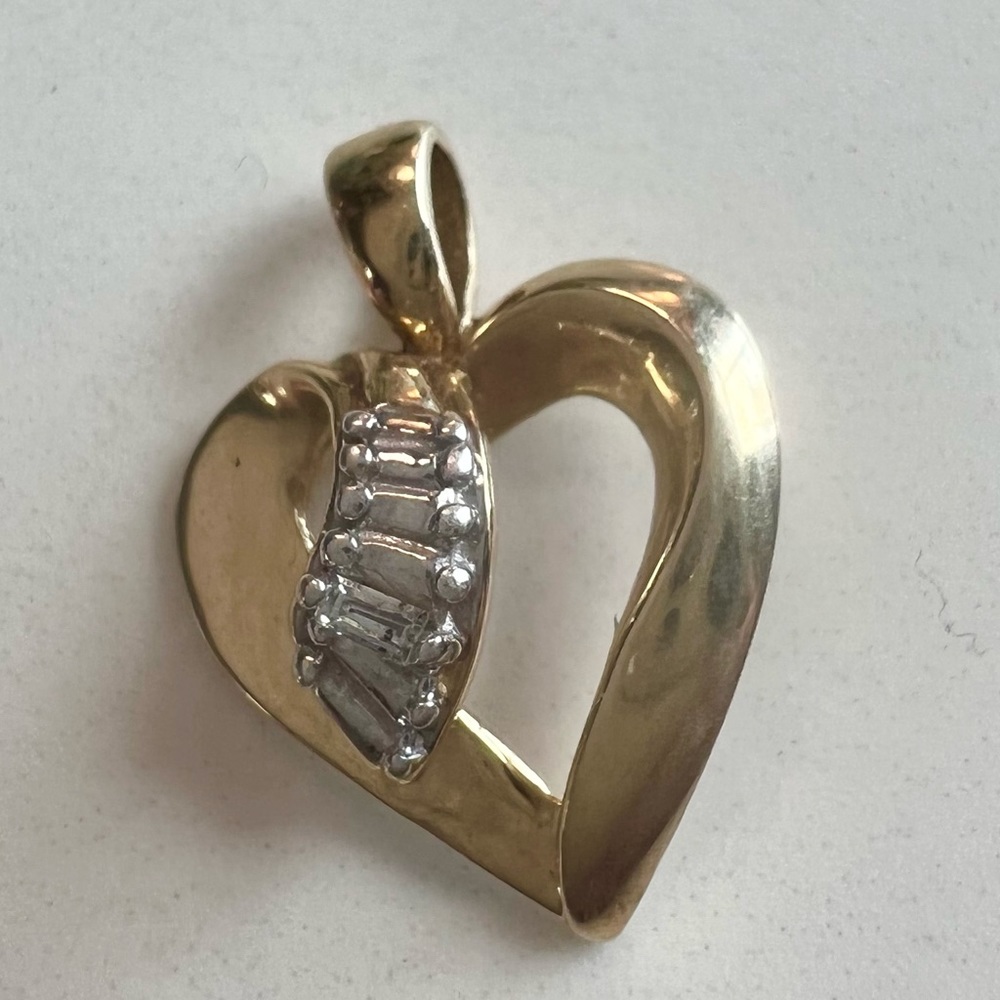 VINTAGE ~ 10k solid Gold charm with little diamonds!!